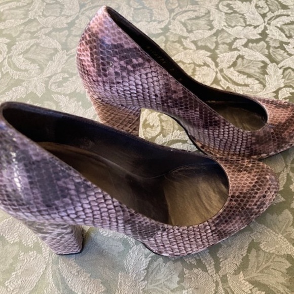 Stuart Weitzman Heels - Picture 9 of 9